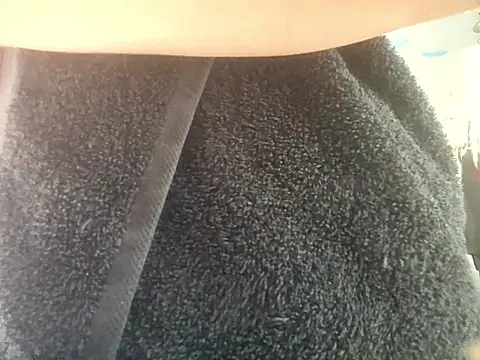 Snapshot of ShysluutGia chatting on 01/15/26, 05:16 ShysluutGia online show from 01/15/26, 05:16