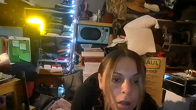 ShysluutGia online show from 06/28/26, 10:43