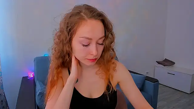 Snapshot of marilinaal chatting on 02/10/25, 07:04 marilinaal online show from 02/10/25, 07:04