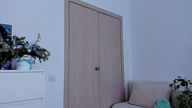 Snapshot of marilinaal chatting on 03/10/25, 10:15 marilinaal online show from 03/10/25, 10:15