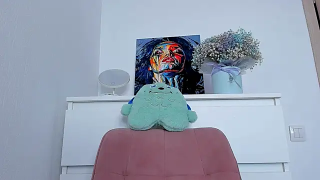 Snapshot of marilinaal chatting on 03/15/25, 10:13 marilinaal online show from 03/15/25, 10:13