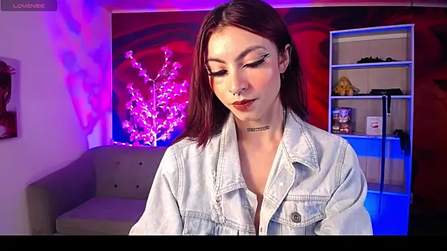 Snapshot of katellyrose chatting on 02/25/25, 11:30 katellyrose online show from 02/25/25, 11:30