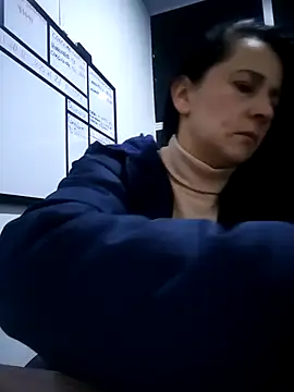 Alanna 11 online show from 10/21/25, 06:36