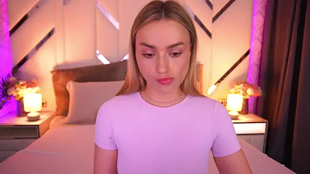 LindsieGreyy online show from 06/25/26, 12:31