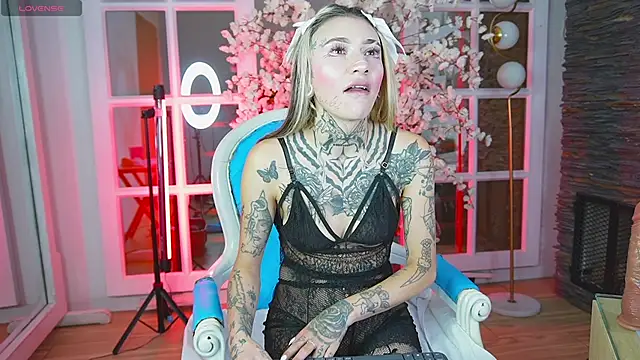 Snapshot of miss___angel chatting on 04/14/26, 11:16 miss angel online show from 04/14/26, 11:16