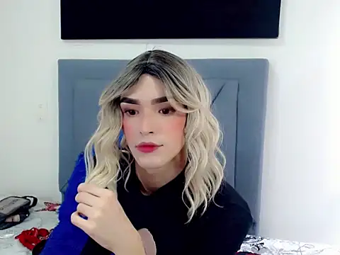 dominic 00 online show from 12/17/25, 08:48