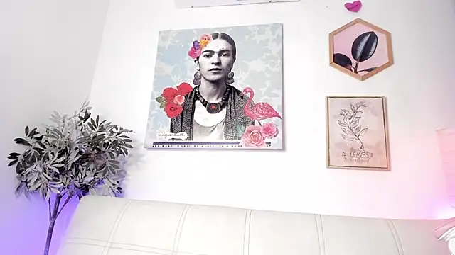 Dhalila  online show from 02/28/25, 04:54