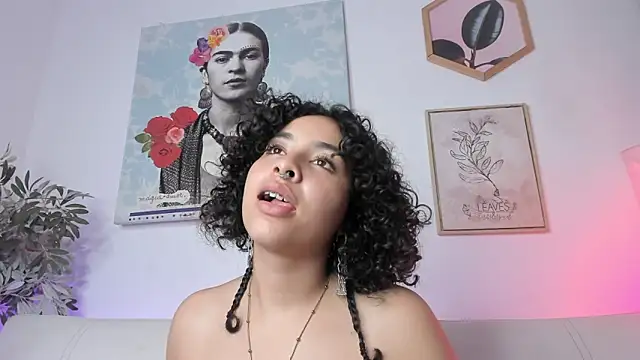 Dhalila  online show from 03/01/25, 07:51