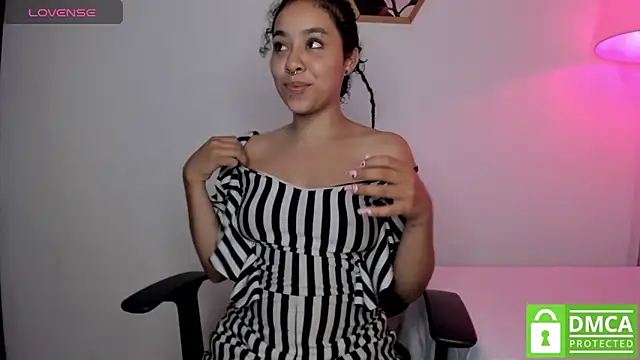 Dhalila  online show from 11/14/25, 01:15