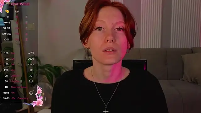 Snapshot of JoYung chatting on 09/11/25, 04:12 JoYung online show from 09/11/25, 04:12