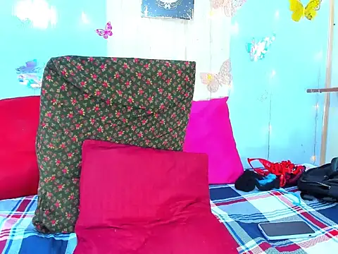 Snapshot of corynatayler chatting on 11/28/25, 11:07 corynatayler online show from 11/28/25, 11:07