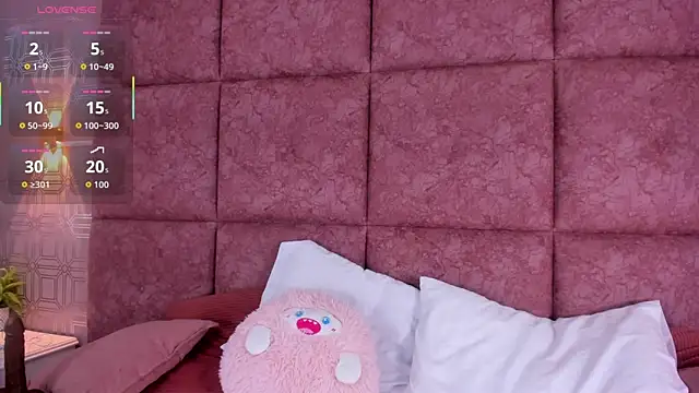 LilyRoxi online show from 12/21/25, 06:04