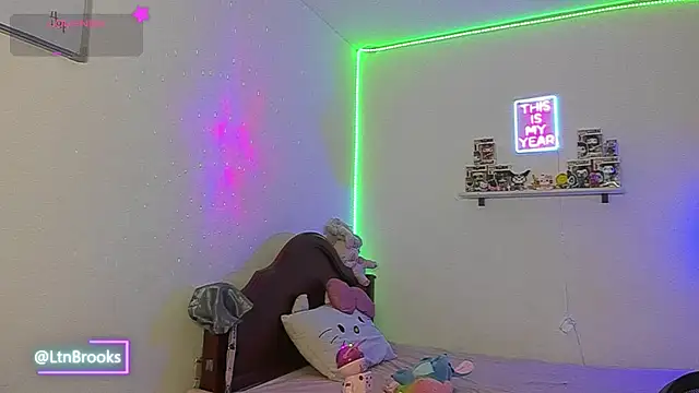 Snapshot of Annaa_Brooks chatting on 02/18/26, 11:11 Annaa Brooks online show from 02/18/26, 11:11