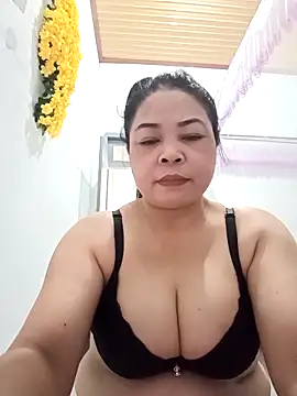 Snapshot of Baby-bigtits2024 chatting on 03/08/25, 08:33 Baby-bigtits2024 online show from 03/08/25, 08:33