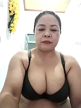 Snapshot of Baby-bigtits2024 chatting on 09/29/25, 10:25 Baby-bigtits2024 online show from 09/29/25, 10:25