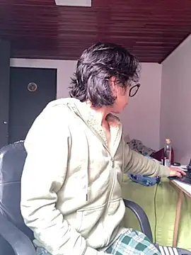 Snapshot of shadowsofgarden chatting on 02/21/25, 12:50 shadowsofgarden online show from 02/21/25, 12:50