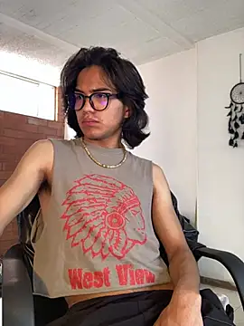 Snapshot of shadowsofgarden chatting on 03/09/25, 03:49 shadowsofgarden online show from 03/09/25, 03:49