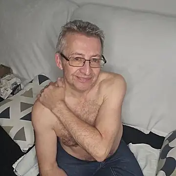 Snapshot of mann4u147 chatting on 10/14/25, 10:10 mann4u147 online show from 10/14/25, 10:10