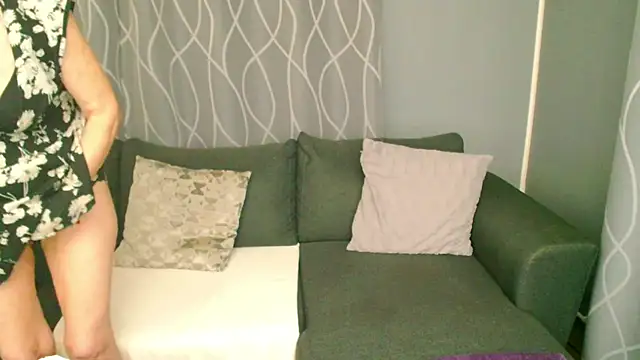 adeleadison online show from 11/04/25, 08:30