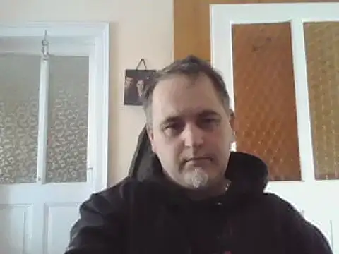 Snapshot of Szolga10 chatting on 02/09/25, 10:53 Szolga10 online show from 02/09/25, 10:53