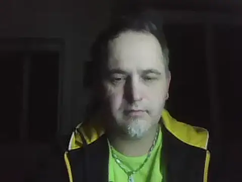 Snapshot of Szolga10 chatting on 02/10/25, 05:30 Szolga10 online show from 02/10/25, 05:30