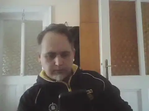 Snapshot of Szolga10 chatting on 02/13/25, 11:50 Szolga10 online show from 02/13/25, 11:50