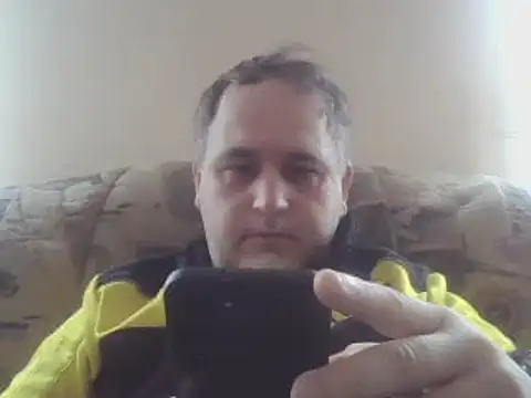 Snapshot of Szolga10 chatting on 02/15/25, 08:11 Szolga10 online show from 02/15/25, 08:11