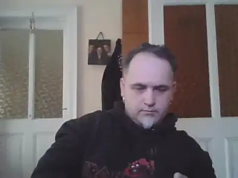 Snapshot of Szolga10 chatting on 02/26/25, 01:52 Szolga10 online show from 02/26/25, 01:52