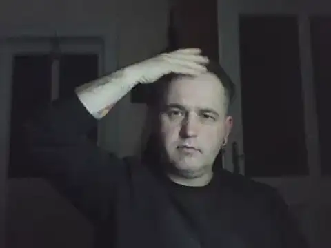 Snapshot of Szolga10 chatting on 03/11/25, 05:02 Szolga10 online show from 03/11/25, 05:02