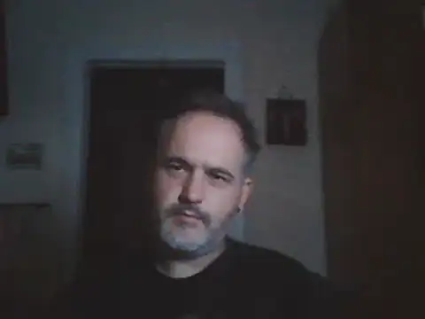 Snapshot of Szolga10 chatting on 09/14/25, 05:01 Szolga10 online show from 09/14/25, 05:01