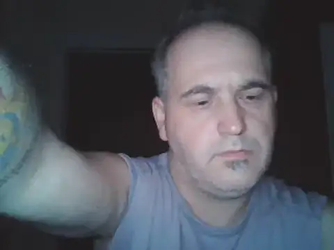 Snapshot of Szolga10 chatting on 09/23/25, 05:16 Szolga10 online show from 09/23/25, 05:16