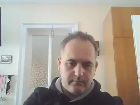 Snapshot of Szolga10 chatting on 10/25/25, 09:50 Szolga10 online show from 10/25/25, 09:50