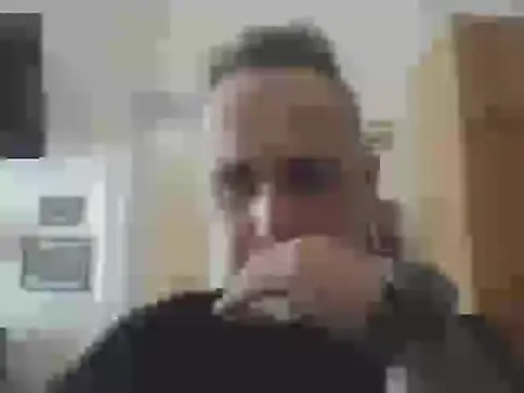 Snapshot of Szolga10 chatting on 03/18/26, 03:26 Szolga10 online show from 03/18/26, 03:26