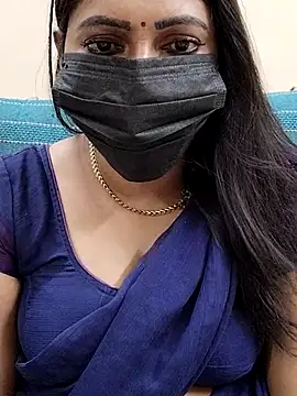 Snapshot of Thamarai28 chatting on 02/19/25, 04:44 Thamarai28 online show from 02/19/25, 04:44