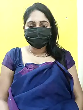 Snapshot of Thamarai28 chatting on 02/24/25, 01:10 Thamarai28 online show from 02/24/25, 01:10