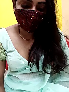 Snapshot of Thamarai28 chatting on 09/14/25, 05:34 Thamarai28 online show from 09/14/25, 05:34