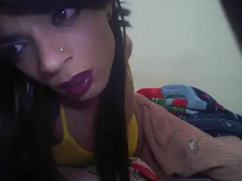 Snapshot of YourCDBitch chatting on 03/01/25, 10:42 YourCDBitch online show from 03/01/25, 10:42