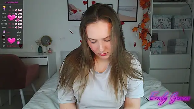 Snapshot of EmilyxxGraces chatting on 02/28/25, 09:23 EmilyxxGraces online show from 02/28/25, 09:23