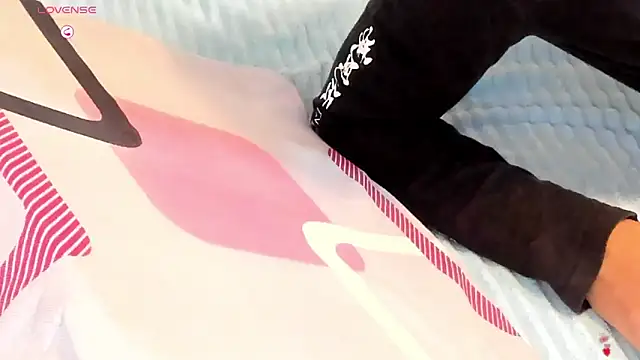 ParanoidTemptaion  online show from 09/12/25, 10:37