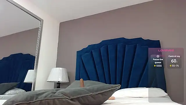 KatiaFosterr online show from 11/14/25, 12:15