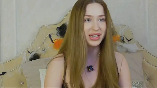 Snapshot of Jackie_White_ chatting on 10/31/25, 04:46 Jackie White  online show from 10/31/25, 04:46