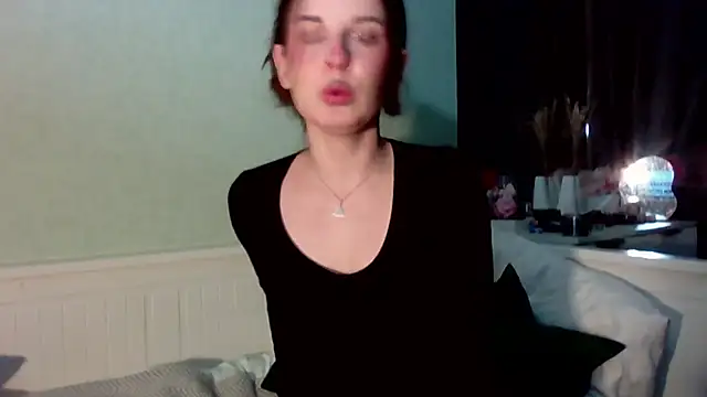 Snapshot of MollyBer chatting on 02/16/26, 04:03 MollyBer online show from 02/16/26, 04:03