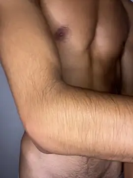 Snapshot of Hamza-Maroki chatting on 09/27/25, 12:32 Hamza-Maroki online show from 09/27/25, 12:32