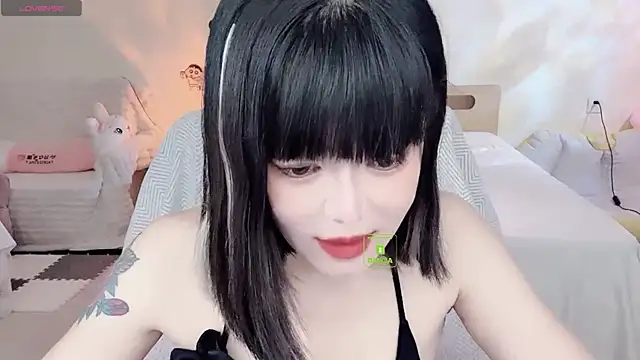 Snapshot of Eudora-0001 chatting on 10/08/25, 11:52 Eudora-0001 online show from 10/08/25, 11:52