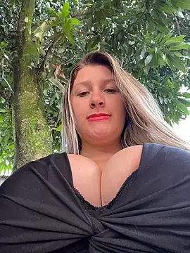 Snapshot of aurora_coldd chatting on 03/28/26, 01:43 aurora coldd online show from 03/28/26, 01:43
