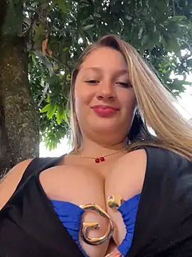 Snapshot of aurora_coldd chatting on 05/11/26, 10:40 aurora coldd online show from 05/11/26, 10:40
