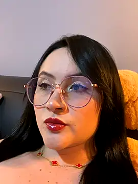 ValentinaOrtiz3 online show from 10/30/25, 01:29