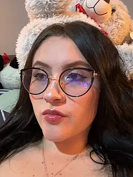 Snapshot of ValentinaOrtiz3 chatting on 03/05/26, 02:18 ValentinaOrtiz3 online show from 03/05/26, 02:18