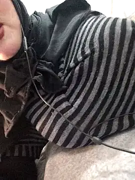 Snapshot of Malak-26 chatting on 02/27/26, 10:43 Malak-26 online show from 02/27/26, 10:43