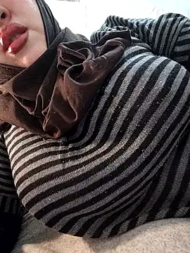 Snapshot of Malak-26 chatting on 03/10/26, 11:10 Malak-26 online show from 03/10/26, 11:10